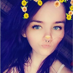 Meet your Posher, Celina